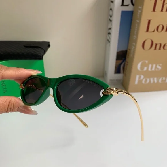 🤎Bottega Veneta Green Gold Cat Eye Sunglasses - Picture 6 of 8